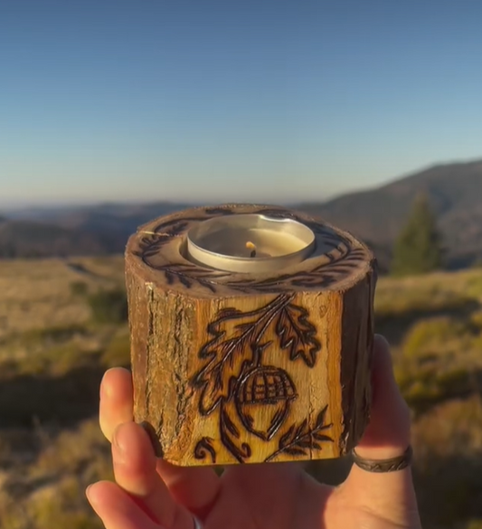 Suport de lumânare pirogravat